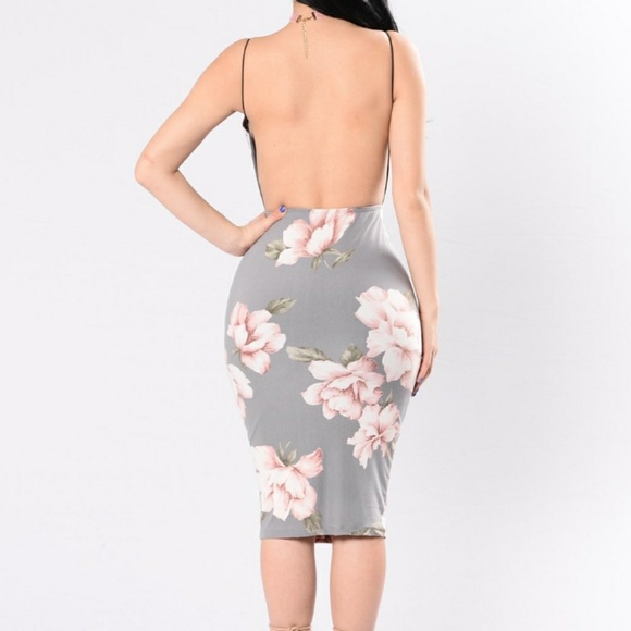 ✴last one✴Fashionnova passion floral grey dress - Picture 2 of 7
